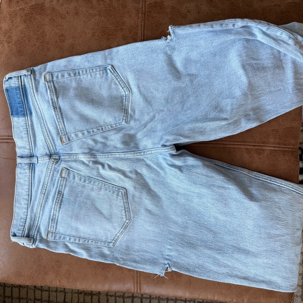 Abercrombie & Fitch Dad Jean High Rise Jeans - Picture 2 of 5